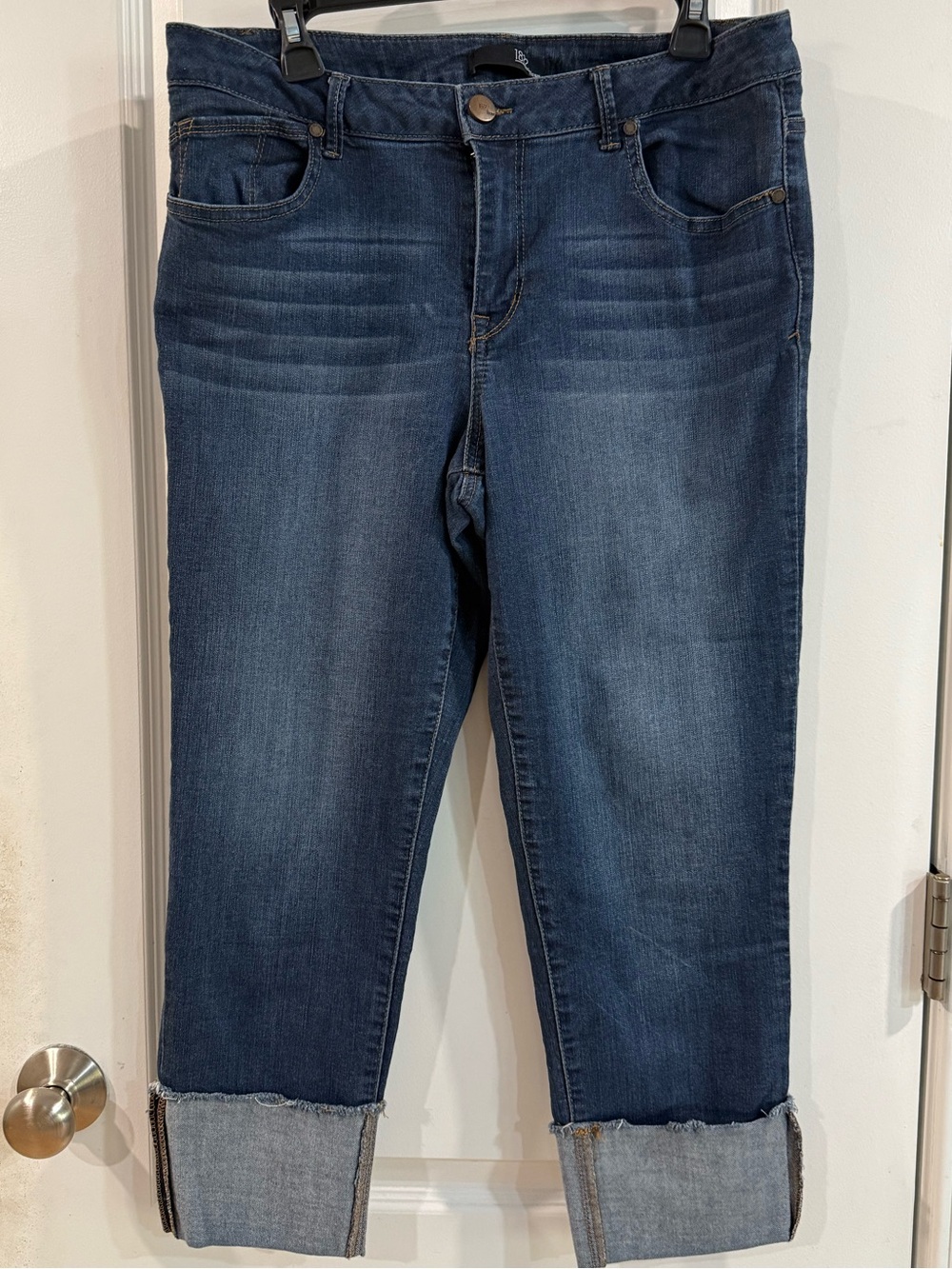 1822 -Taylor -Denim Dark Blue Cropped Jeans with Cuffed Hem